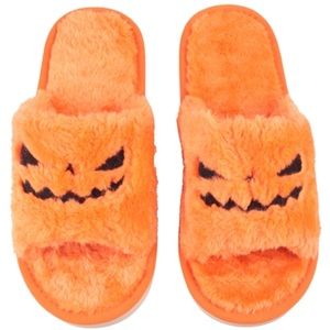 🎉Host Pick🎉 NWT Adult Soft & Fuzzy Halloween Jack O’ Lantern Slippers Medium!